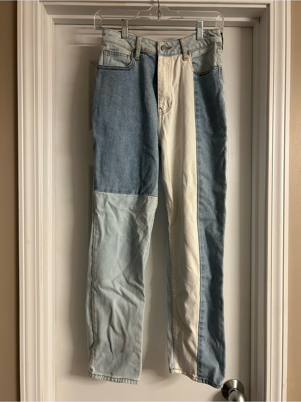 PacSun Colorblock Straight Jeans in Multiple Blues & Cream